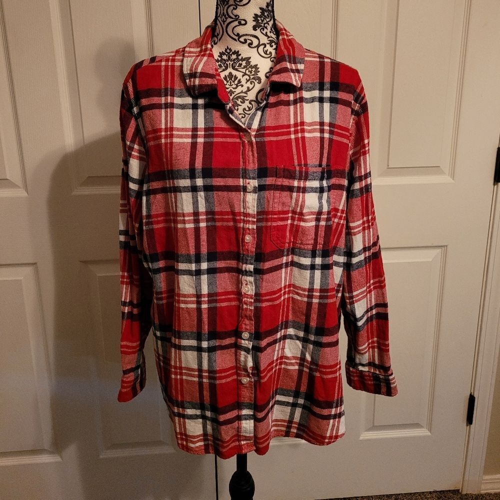 Gap red plaid‎ women's long sleeve button up shirt